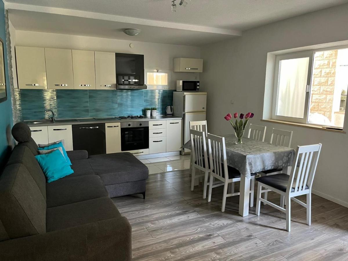 Mucic Apartments Makarska Eksteriør billede