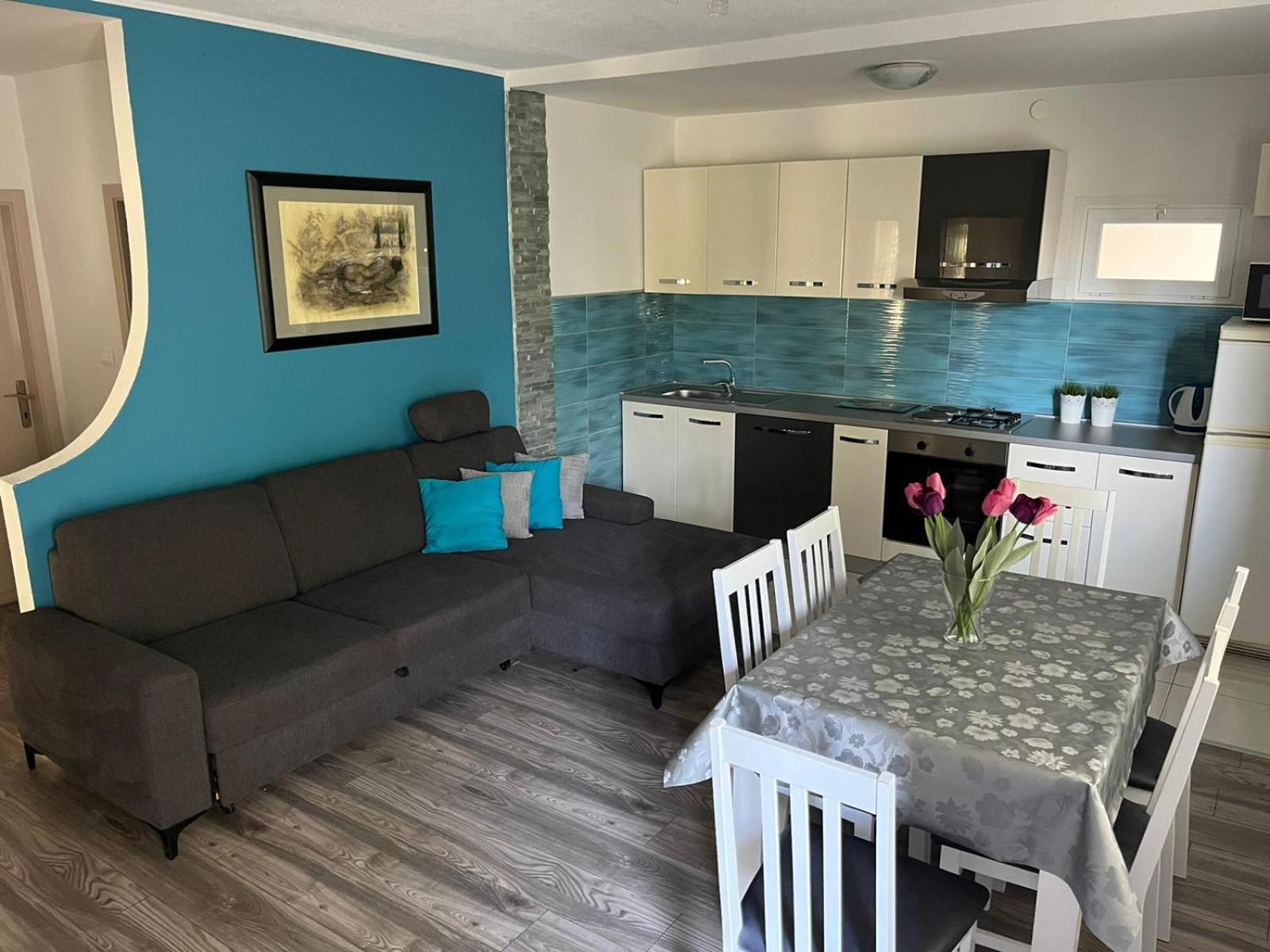 Mucic Apartments Makarska Eksteriør billede